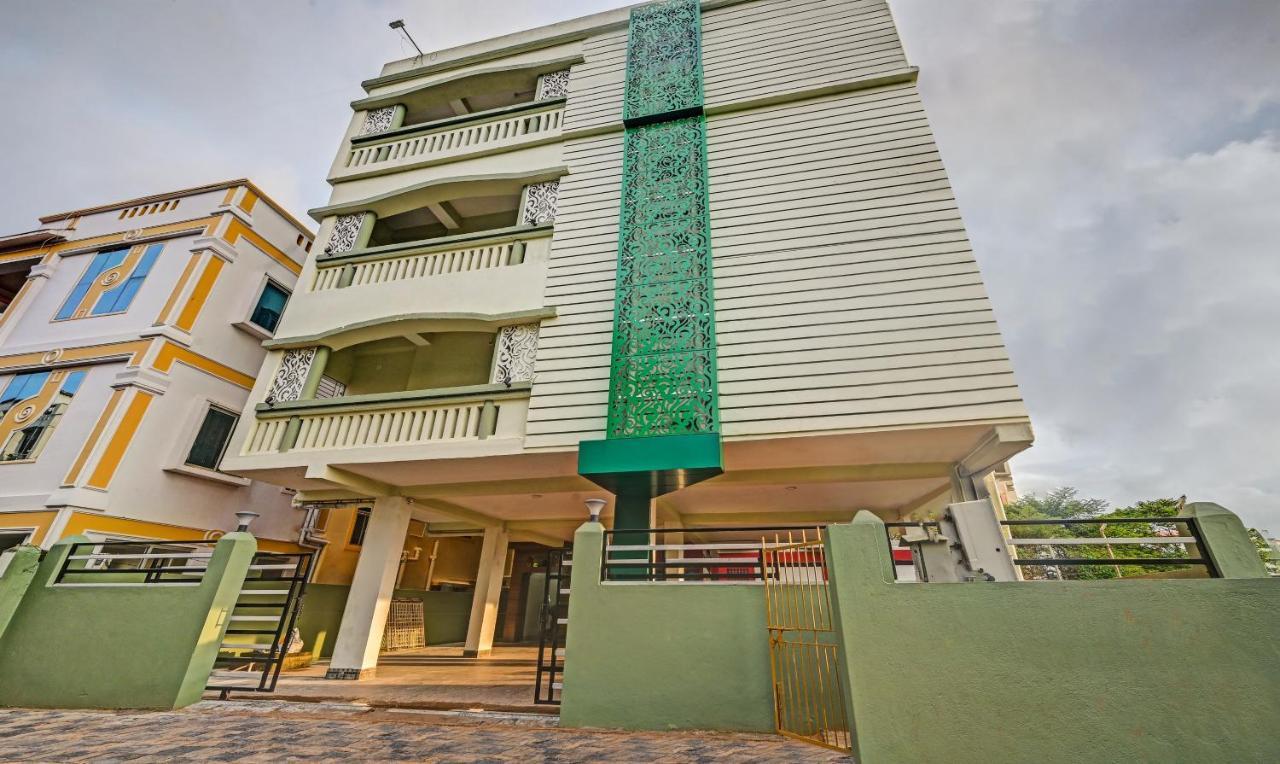 Treebo The Bollywood Hotell Bhubaneswar Eksteriør bilde